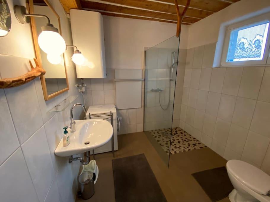 Strebersdorf Ferienhaus Mit Garten In Thermennaehe מראה חיצוני תמונה